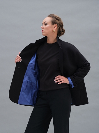 Черный жакет из футера